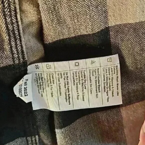 Carhartt button down checkered black and tan work casual - Picture 7 of 8